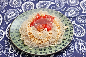 Noodles with a sauce of tomatoes