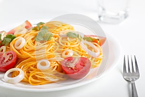 Noodles with tomato