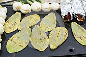 Nopales and chambray onions