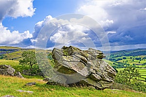 Norber erratics 5, Austwick, Yorkshire Dales, England