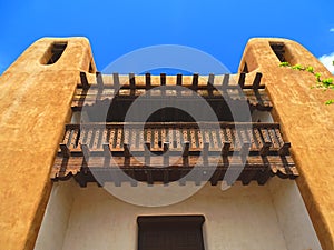 North America, USA, New Mexico, Santa Fe, adobe brick facade