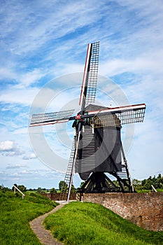 On the north side of Heusden in North Brabant, the Netherlands, the corn mill 2 stands on the fortress walls