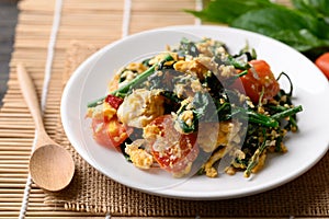 Northern Thai food, Stir fried gurmar leaf (Gymnema inodorum) with egg