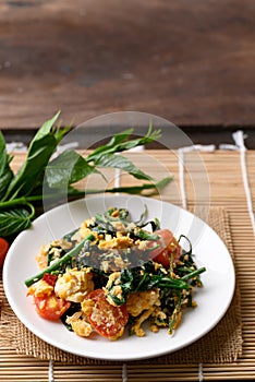 Northern Thai food, Stir fried gurmar leaf (Gymnema inodorum) with egg