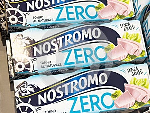 Nostromo zero tuna packaging with senza grassi label