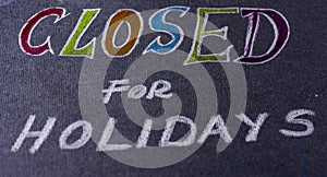 Note for closed on holidays