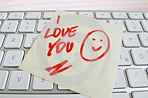 Note on computer keyboard: i love you