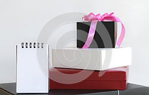 Note and Gift Box