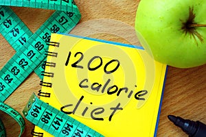 Notepad with 1200 calorie diet.