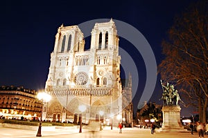 Notre-Dame cathedral by night