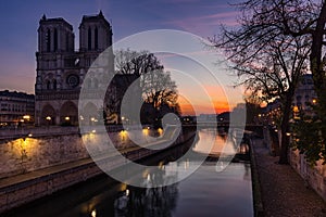 Notre Dame Cathedral and Seine River at sunrise, Paris, France