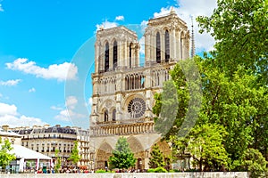 Notre-Dame de Paris French for