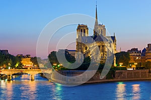 Notre Dame de Paris at night