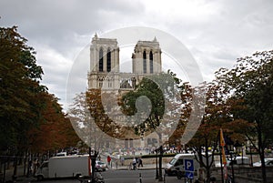 Notre Dame de Paris, sky, building, landmark, tree