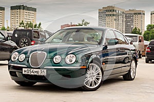 Brightly green Jaguar S-type 2007 front view