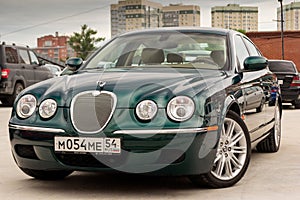 Brightly green Jaguar S-type 2007 front view