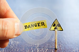 Nuclear danger warning