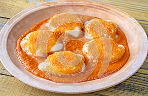 Nuggets with melted camembert