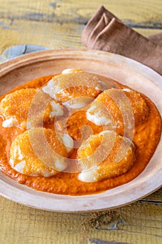 Nuggets with melted camembert