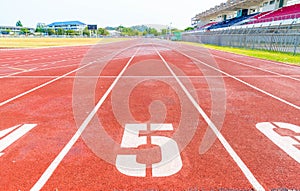 Numbers of track lanes