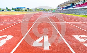 Numbers of track lanes