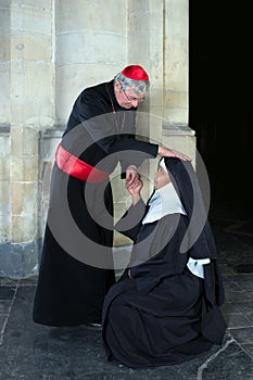 Nun greeting cardinal