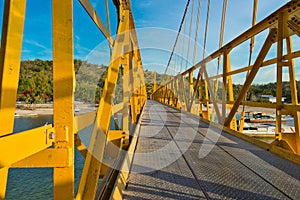 Nusa Lembongan Yellow Bridge traveling to indonesia