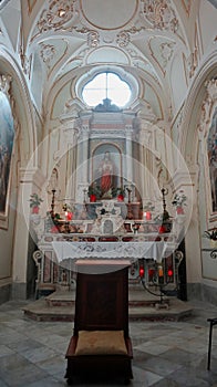 Nusco - Altare sinistro del duomo