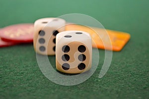 Gaming nut fiches green table