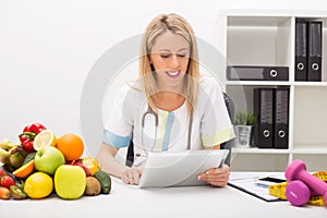 Nutrition doctor with tablet