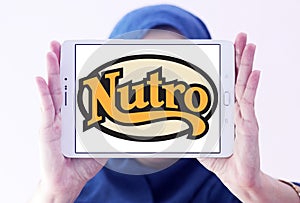 Nutro pet food logo