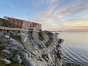 Nuuk, Blok 17 at midnight sun