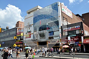 NYC: New World Mall in Flushing