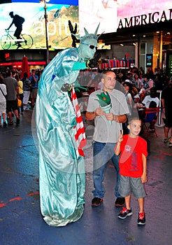 NYC: Statue of Liberty Mime in Times Square