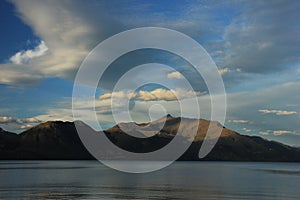 NZ, South Island, Queenstown, mountain and lake view