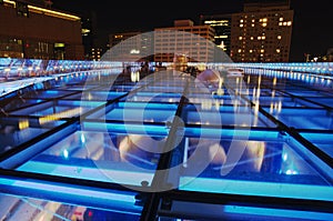 21 el edificio en noche, Japón 