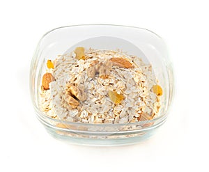 Oat flakes with nuts and raisin