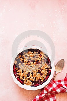 Oat granola crumble with fresh berries