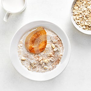 Oat porridge with caramelized pear and peanut