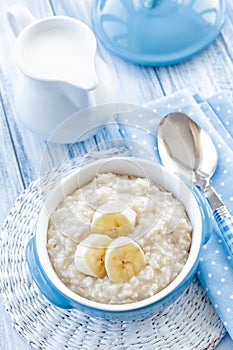 Oatmeal with banana