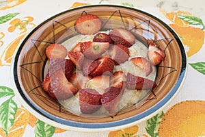 Oatmeal with strawberry slices, delicious and healthy Breakfast