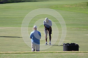 Obama playing golf Hawaii