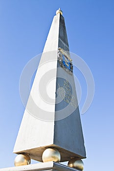 Obelisk for dutch sluice Dokkumer Nieuwe Zijlen