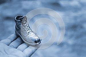 Object in the form of a boot printed on a 3d printer and covered with enamel