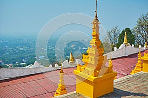 Observe the plain at the foot of Sagaing Hill