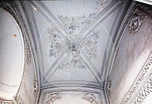 Obsolete classical ceiling