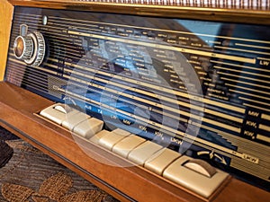 obsolete radio in wooden case