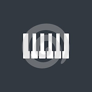 Octave, piano keys icon photo