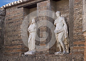 Octavia and Marcellus statues in the Macellum, Scavi Di Pompei