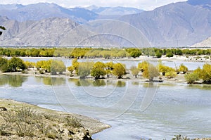 In October Lhasa River